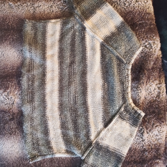 Fox cropped sweater - Picture 2 of 3